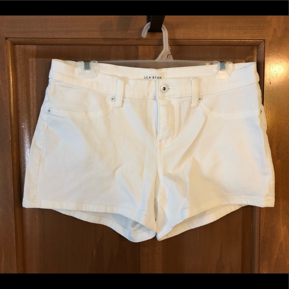 NWT Lila Ryan White Travis Shorts